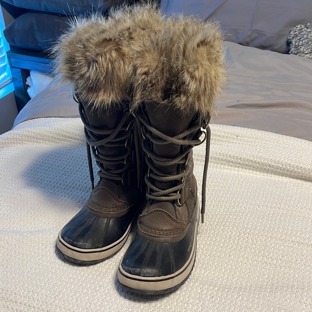 Sorel waterproof winter boots